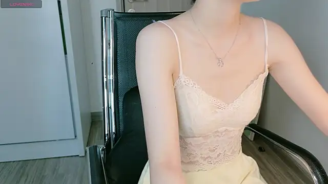 Snapshot of Ryeon_99 chatting on 28, 5, 2026 Ryeon 99 online show from 28, 5, 2026