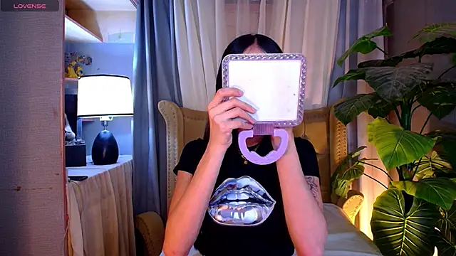 UrMassiveCockSabrinaOnTop online show from 13, 1, 2026