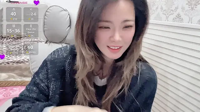 Holiland online show from 12, 1, 2026