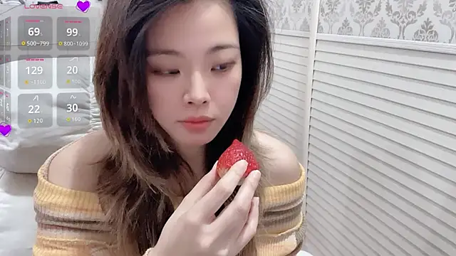 Holiland online show from 17, 12, 2025