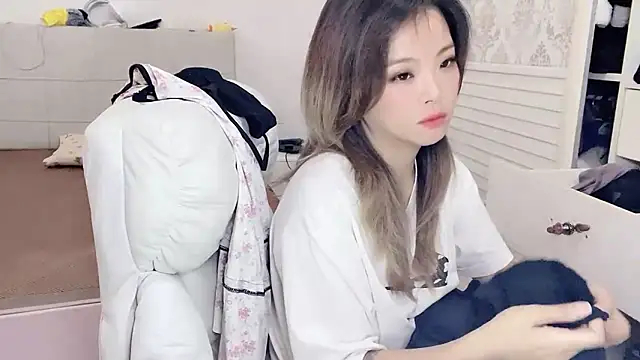 Holiland online show from 6, 10, 2025