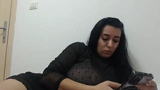 Maryem637048 online show from 1, 12, 2025