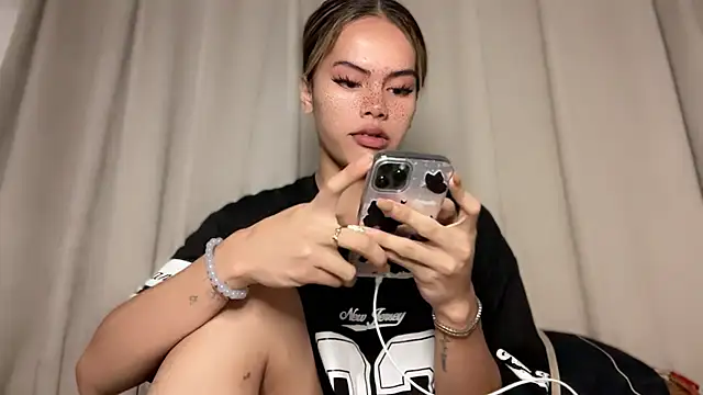 serpenthena goddess online show from 11, 11, 2025