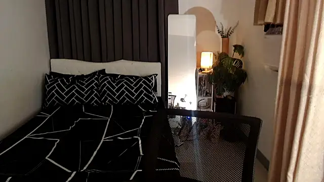 Ur QueenCamilla online show from 11, 9, 2025