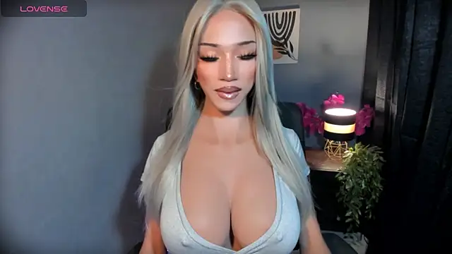 AiraCumSlut online show from 31, 3, 2026