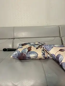 Meii-meyy online show from 4, 11, 2025