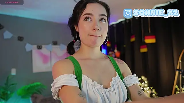 Sonnie mami online show from 3, 10, 2025