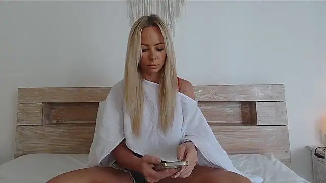 amelialorenz online show from 20, 12, 2025