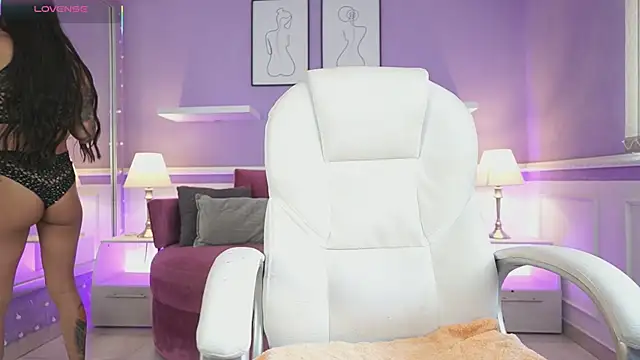 NicoleCrawft online show from 9, 10, 2025