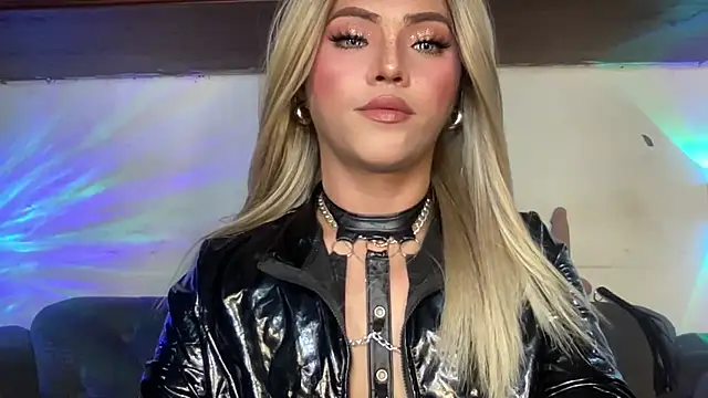 Snapshot of calimonroe chatting on 24, 10, 2025 calimonroe online show from 24, 10, 2025