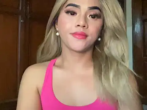 Snapshot of calimonroe chatting on 18, 4, 2026 calimonroe online show from 18, 4, 2026