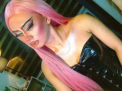 Snapshot of Queen_yasii_88 chatting on 31, 5, 2026 Queen yasii 88 online show from 31, 5, 2026