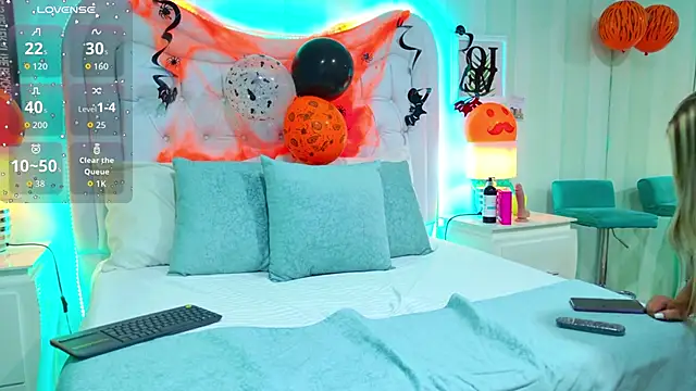 Snapshot of KiimBrooks chatting on 25, 10, 2025 KiimBrooks online show from 25, 10, 2025