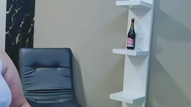 KiimBrooks online show from 8, 2, 2026