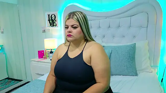 Snapshot of KiimBrooks chatting on 18, 10, 2025 KiimBrooks online show from 18, 10, 2025