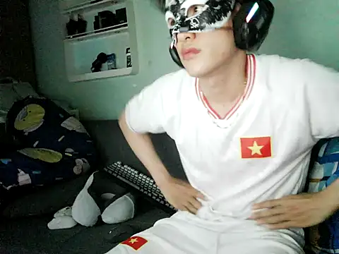 boyhigh1997 online show from 16, 2, 2026