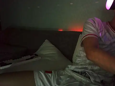 boyhigh1997 online show from 23, 9, 2025