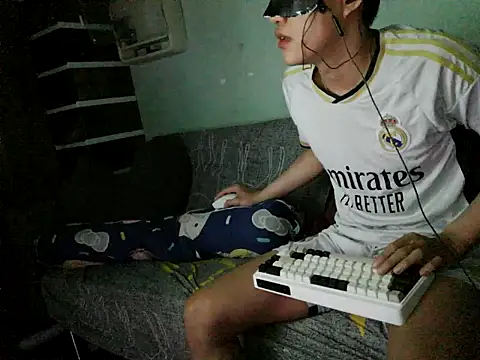 boyhigh1997 online show from 17, 1, 2026