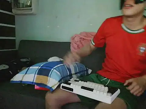 boyhigh1997 online show from 14, 12, 2025