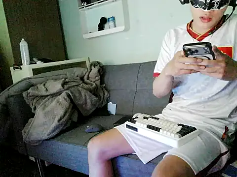 boyhigh1997 online show from 9, 2, 2026