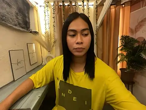 Snapshot of Sweetasian_cum chatting on 8, 11, 2025 Sweetasian cum online show from 8, 11, 2025