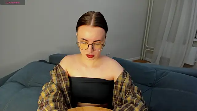 MewStella online show from 27, 4, 2026