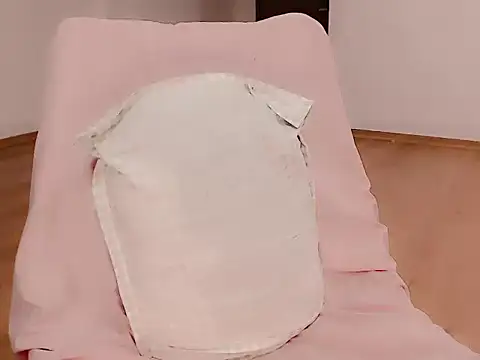 Tea Mei online show from 17, 12, 2025