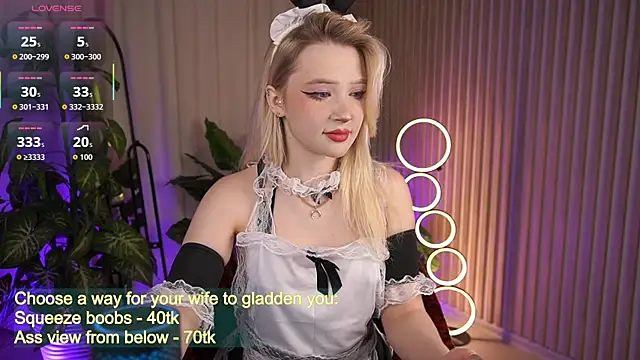 LauraWifeness online show from 12, 10, 2025