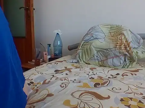 hugecock4u1990 online show from 28, 10, 2025