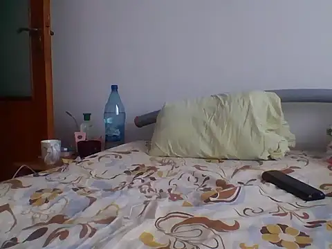 hugecock4u1990 online show from 23, 10, 2025