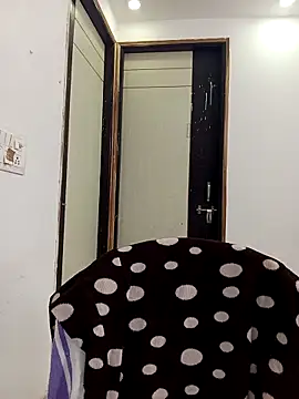 Cute Rakhi8 online show from 18, 12, 2025