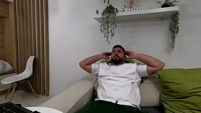 Gold Alpha Boy online show from 6, 10, 2025