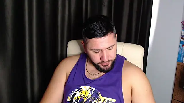 Gold Alpha Boy online show from 7, 11, 2025