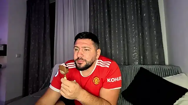 Gold Alpha Boy online show from 29, 9, 2025