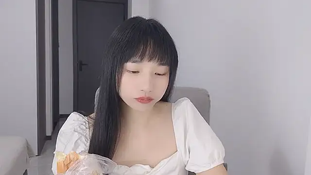 Snapshot of Lisa-3333 chatting on 12, 9, 2025 Lisa-3333 online show from 12, 9, 2025