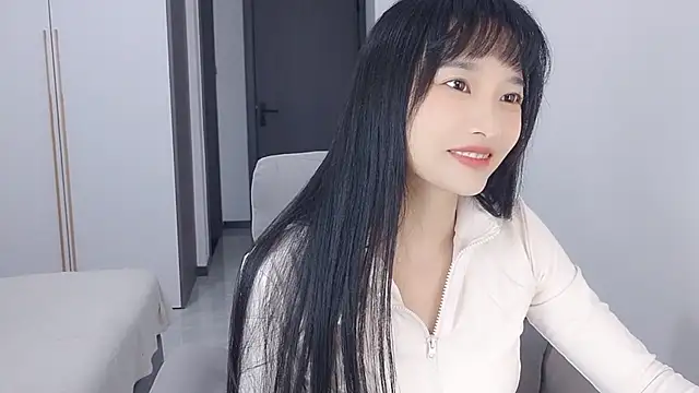 Snapshot of Lisa-3333 chatting on 8, 11, 2025 Lisa-3333 online show from 8, 11, 2025