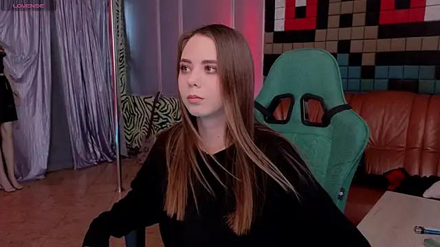 IvoryWood  online show from 26, 9, 2025