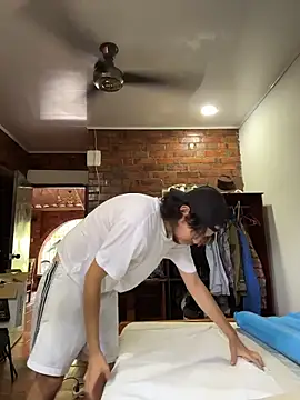 Luxx 14 online show from 10, 4, 2026