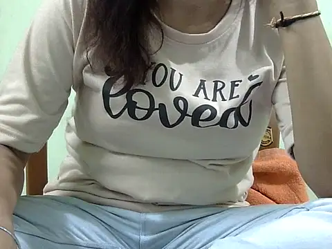 CHAMELI4747 online show from 25, 9, 2025