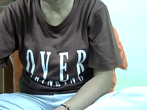 CHAMELI4747 online show from 21, 9, 2025