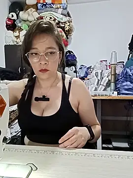 Isabella5 Brown  online show from 8, 11, 2025