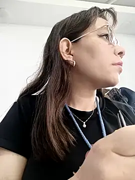 Isabella5 Brown  online show from 3, 10, 2025