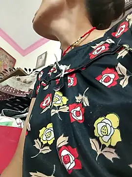 ISHANI-SINGH online show from 5, 10, 2025