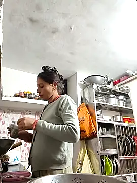 ISHANI-SINGH online show from 18, 11, 2025