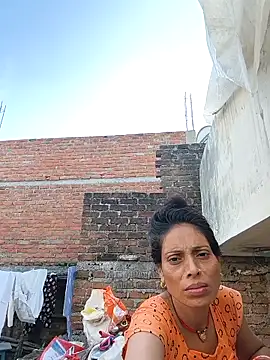 ISHANI-SINGH online show from 4, 10, 2025