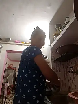 ISHANI-SINGH online show from 6, 11, 2025