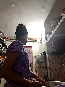 ISHANI-SINGH online show from 6, 10, 2025