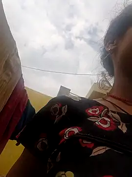 Snapshot of ISHANI-SINGH chatting on 9, 4, 2026 ISHANI-SINGH online show from 9, 4, 2026