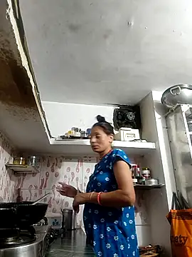 ISHANI-SINGH online show from 28, 4, 2026