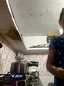 ISHANI-SINGH online show from 15, 5, 2026